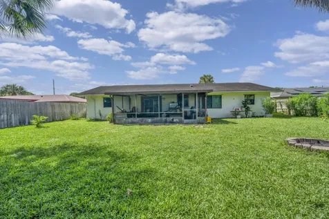 804 Holly Avenue Fort Pierce FL 34982