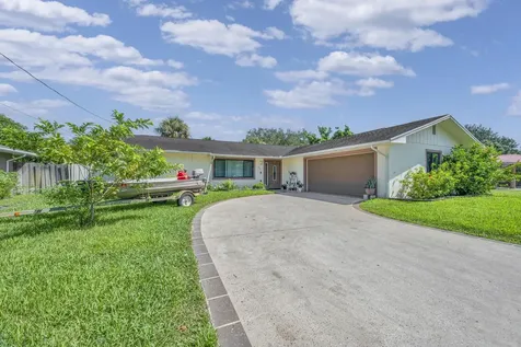 804 Holly Avenue Fort Pierce FL 34982