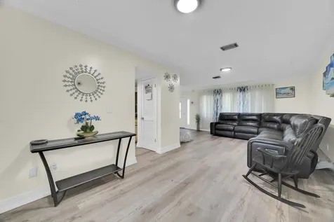 804 Holly Avenue Fort Pierce FL 34982