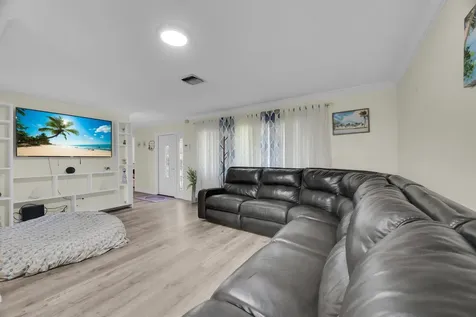 804 Holly Avenue Fort Pierce FL 34982