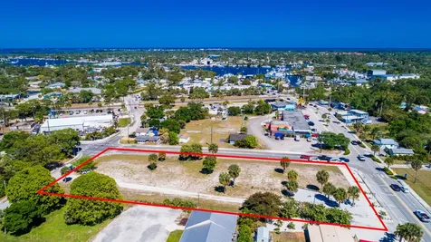 4878 SE Commerce Avenue Stuart FL 34997