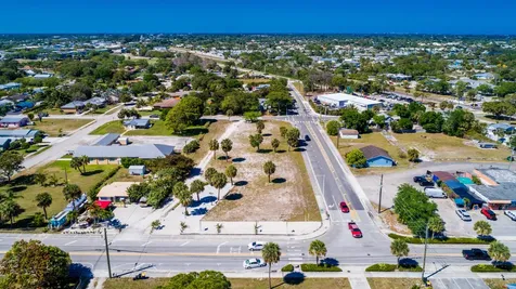 4878 SE Commerce Avenue Stuart FL 34997