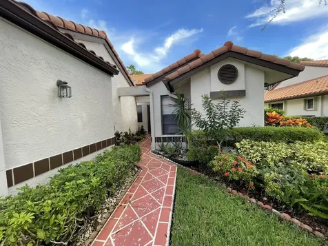 6157 Sunny Pointe Circle Delray Beach FL 33484