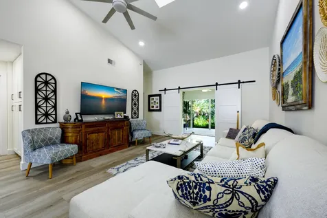 10976 Se Sea Pines Circle Hobe Sound FL 33455