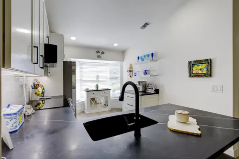 10976 Se Sea Pines Circle Hobe Sound FL 33455
