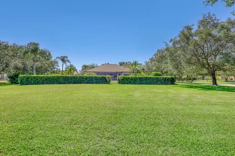 11880 Torreyanna Circle Palm Beach Gardens FL 33412