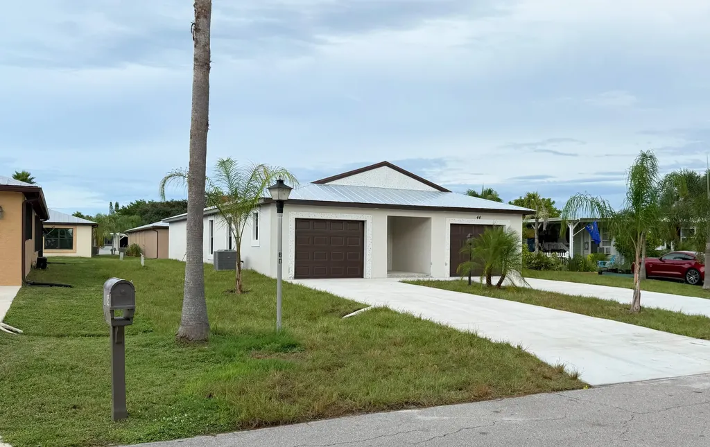 44 Silver Oak Drive Port Saint Lucie FL 34952