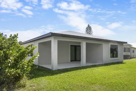 44 Silver Oak Drive Port Saint Lucie FL 34952