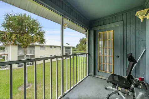 217 Se Village Drive Port Saint Lucie FL 34952
