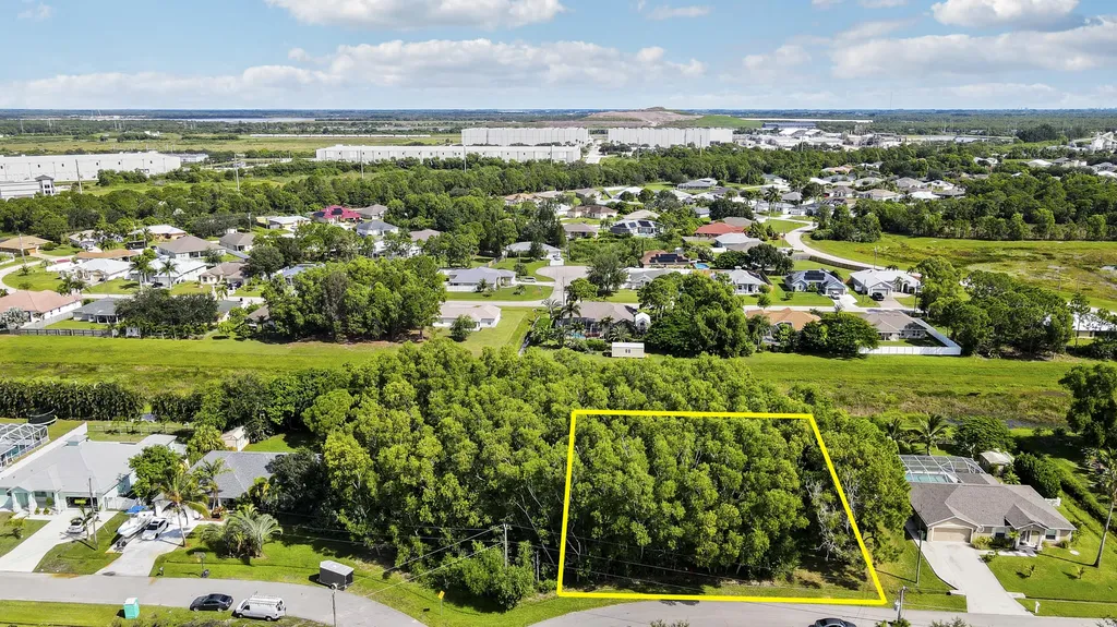 5488 NW Boydga Avenue Port Saint Lucie FL 34986