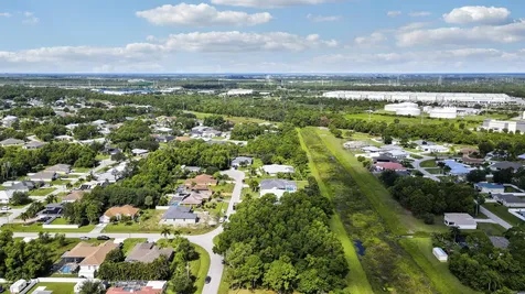 5488 NW Boydga Avenue Port Saint Lucie FL 34986