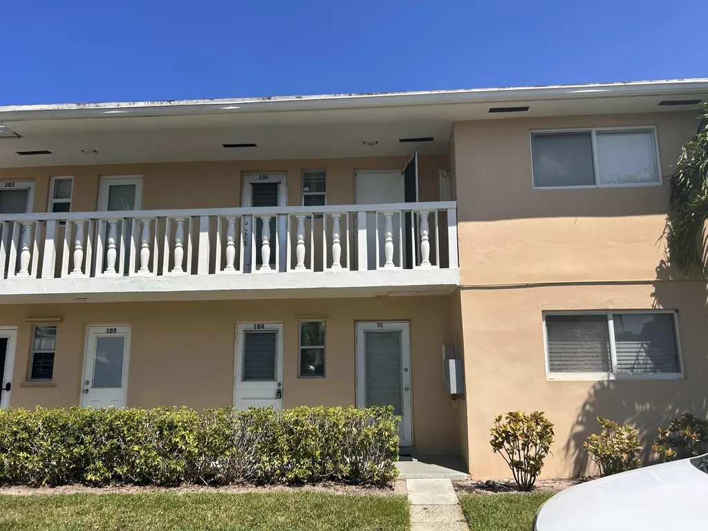 2214 Ne 1st Way Boynton Beach FL 33435