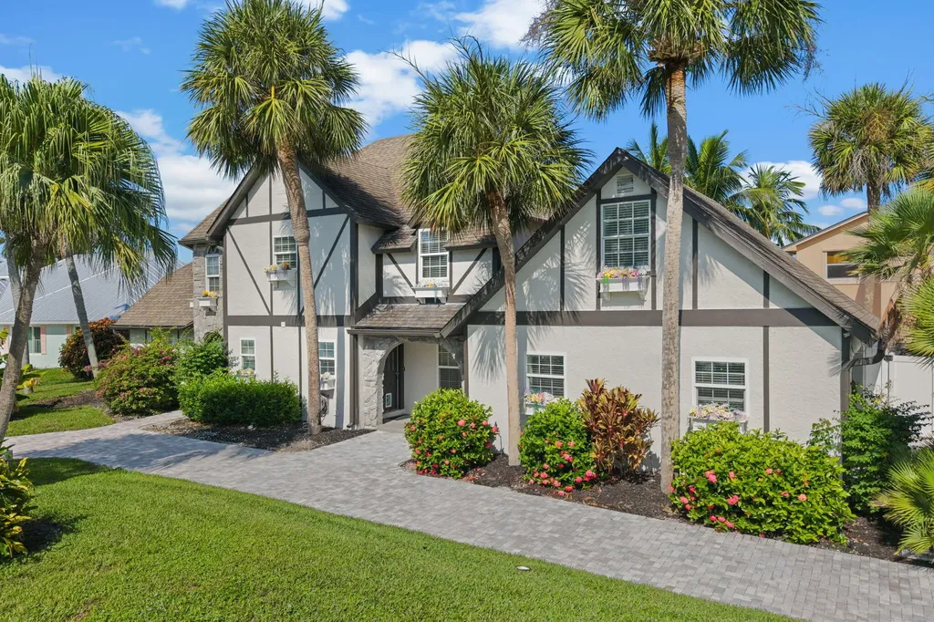121 Queen Eugenia Court Fort Pierce FL 34949