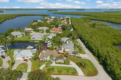 121 Queen Eugenia Court Fort Pierce FL 34949