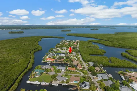 121 Queen Eugenia Court Fort Pierce FL 34949