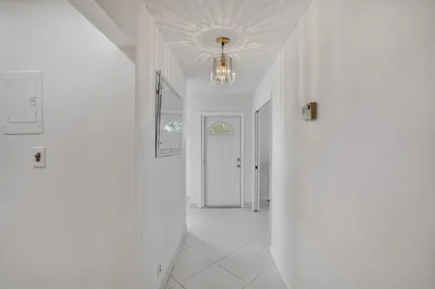 1260 Nw 20th Avenue Delray Beach FL 33445