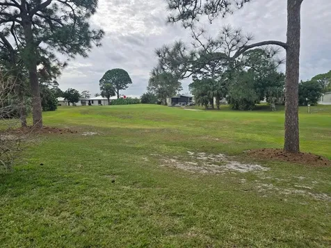 12 Ecuador Court Fort Pierce FL 34951