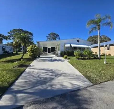 12 Ecuador Court Fort Pierce FL 34951