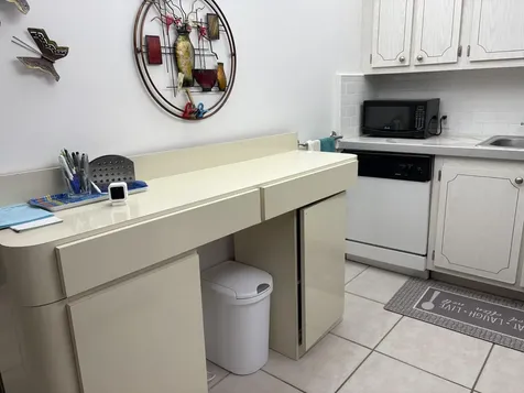 124 Dorset C Boca Raton FL 33434