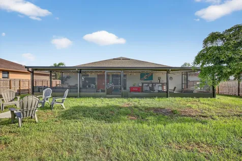 543 Sw Kabot Avenue Port Saint Lucie FL 34953