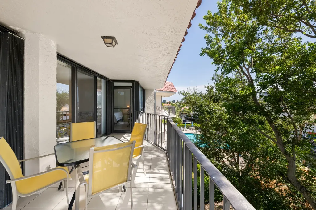 799 Jeffery Street Boca Raton FL 33487