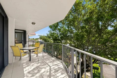 799 Jeffery Street Boca Raton FL 33487