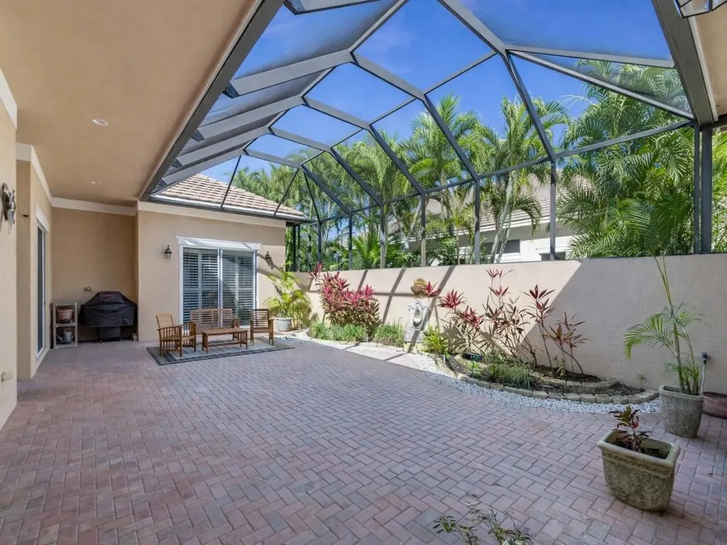 1208 Riverwind Circle Vero Beach FL 32967