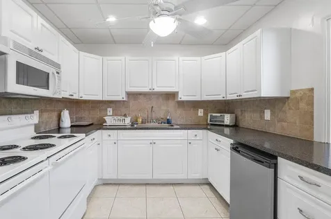 2191 Ne 1st Court Boynton Beach FL 33435