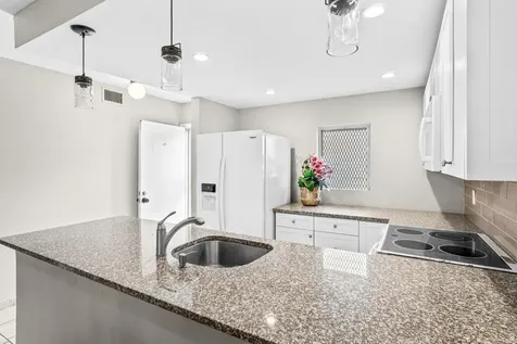 2191 Ne 1st Court Boynton Beach FL 33435