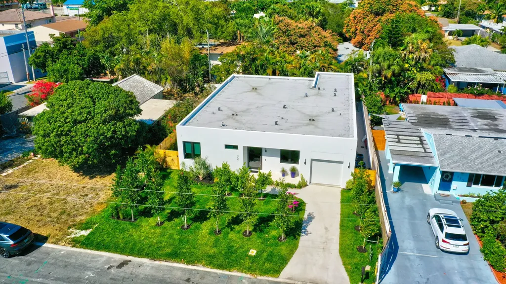 369 Orange Way West Palm Beach FL 33405