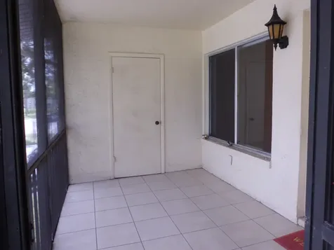 121 Lake Pine Circle Greenacres FL 33463