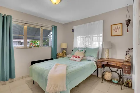 4914 Nw 52 Street Tamarac FL 33319