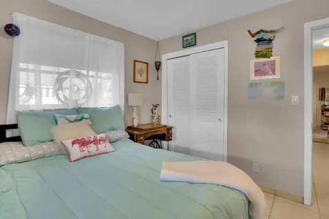 4914 Nw 52 Street Tamarac FL 33319