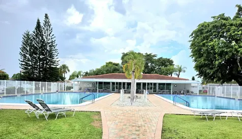 4914 Nw 52 Street Tamarac FL 33319