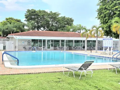 4914 Nw 52 Street Tamarac FL 33319