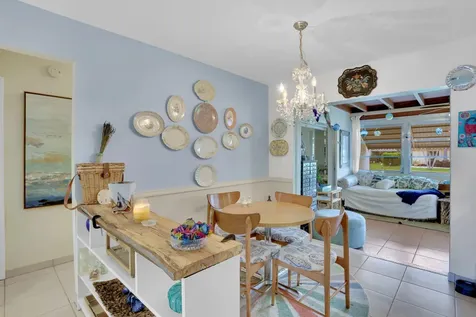 4914 Nw 52 Street Tamarac FL 33319