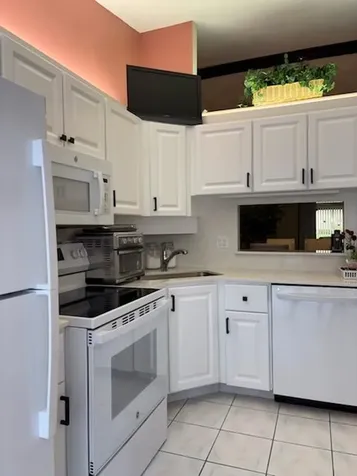 816 Sky Pine Way Greenacres FL 33415