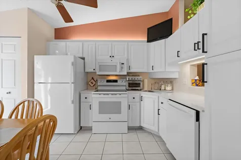 816 Sky Pine Way Greenacres FL 33415