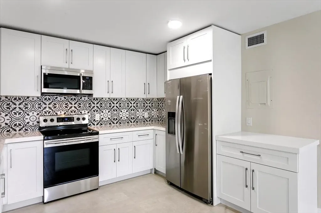 700 Waterside Drive Hypoluxo FL 33462
