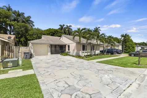 21665 Sutters Lane Boca Raton FL 33428