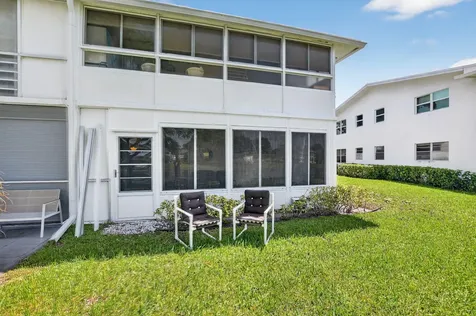 536 Durham S Circle Deerfield Beach FL 33442