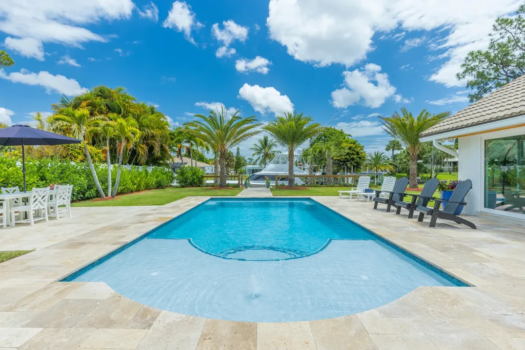 1967 NW Palmetto Terrace Stuart FL 34994