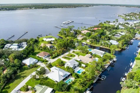 1947 NW Palmetto Terrace Stuart FL 34994