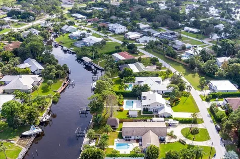 1947 NW Palmetto Terrace Stuart FL 34994