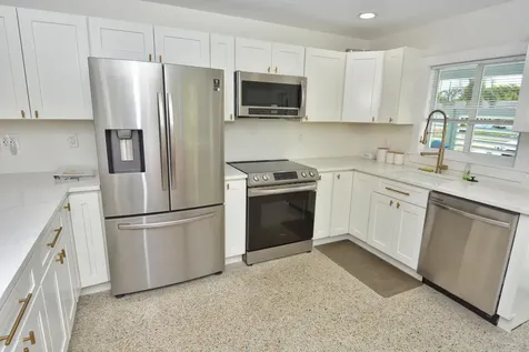 1395 Ne Flora Place Jensen Beach FL 34957