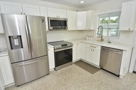 1395 Ne Flora Place Jensen Beach FL 34957