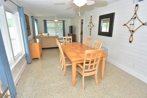 1395 Ne Flora Place Jensen Beach FL 34957