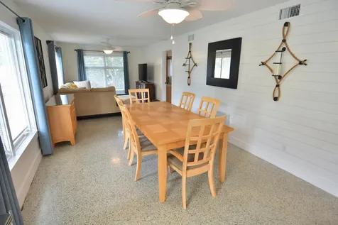 1395 Ne Flora Place Jensen Beach FL 34957