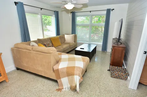 1395 Ne Flora Place Jensen Beach FL 34957