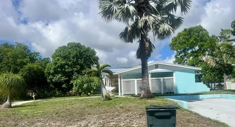 1395 Ne Flora Place Jensen Beach FL 34957